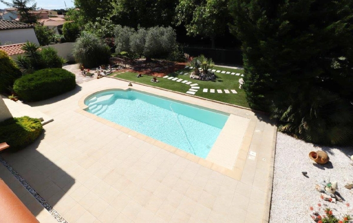 Villa   SAINTE-MARIE  200 m2 626 000 € 